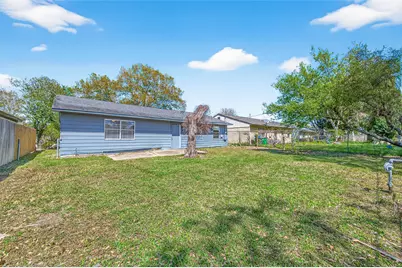 3927 Prudence Drive, Houston, TX 77045 - Photo 31