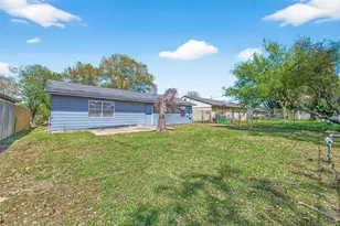 3927 Prudence Dr, Houston, TX 77045 - Photo 31