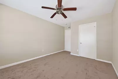 3927 Prudence Drive, Houston, TX 77045 - Photo 21