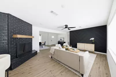 6211 Dumfries Drive, Houston, TX 77096 - Photo 9