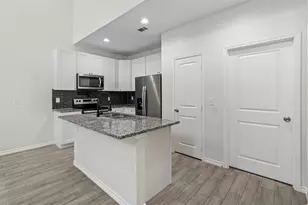 14986 Bonham Ln, Willis, TX 77378 - Photo 9