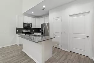 14986 Bonham Ln, Willis, TX 77378 - Photo 9