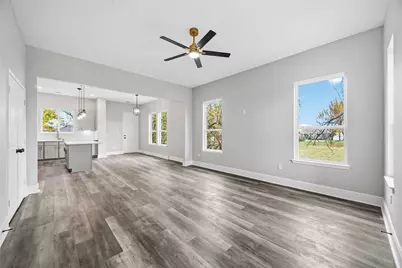 2207 Des Chaumes Street, Houston, TX 77026 - Photo 5