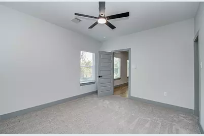 835 S Victory Drive, Houston, TX 77088 - Photo 25