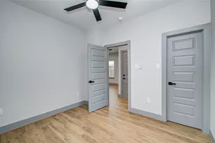 835 S Victory Dr, Houston, TX 77088 - Photo 19