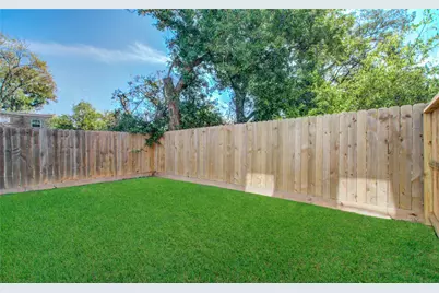 835 S Victory Drive, Houston, TX 77088 - Photo 39