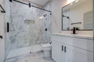 835 S Victory Dr, Houston, TX 77088 - Photo 23