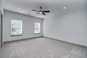 835 S Victory Dr, Houston, TX 77088 - Photo 27