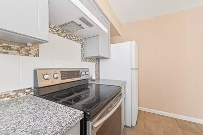 9350 Country Creek Dr #1, Houston, TX 77036 - Photo 11