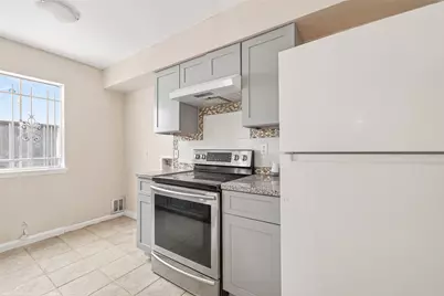 9350 Country Creek Dr #1, Houston, TX 77036 - Photo 13