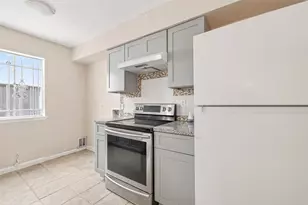 9350 Country Creek Dr, Houston, TX 77036 - Photo 13