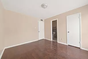 9350 Country Creek Dr, Houston, TX 77036 - Photo 31