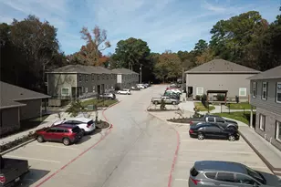 615 Hayman St, Huntsville, TX 77340 - Photo 5