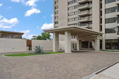 49 Briar Hollow Lane #401, Houston, TX 77027 - Photo 3