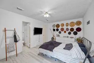 9306 Crescent Moon Dr, Houston, TX 77064 - Photo 15