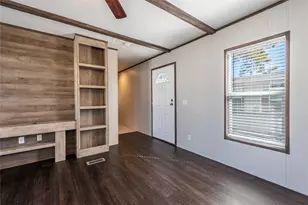 8700 Patricia Ln, Hitchcock, TX 77563 - Photo 5