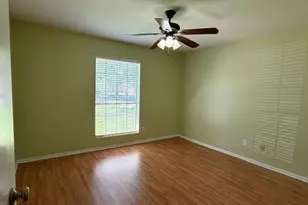 9260 Meadowbend Dr, Beaumont, TX 77706 - Photo 11