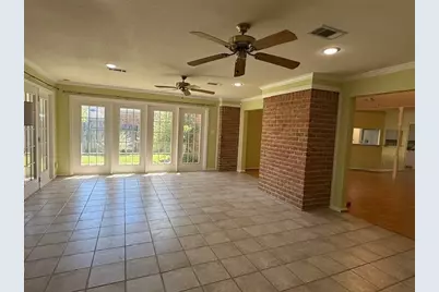 9260 Meadowbend Drive, Beaumont, TX 77706 - Photo 5