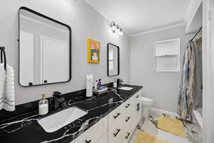 2930 Riata Ln, Houston, TX 77043 - Photo 17