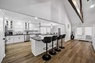 2930 Riata Ln, Houston, TX 77043 - Photo 11