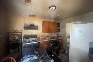 4854 Clover St, Houston, TX 77033 - Photo 9