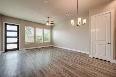 7703 Rainbow Close Lane, Houston, TX 77055 - Photo 7