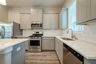 7703 Rainbow Close Ln, Houston, TX 77055 - Photo 15