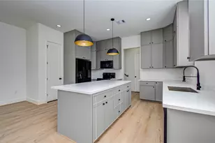 1506 McKee St, Houston, TX 77009 - Photo 9
