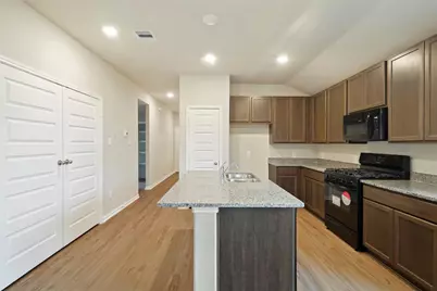 11732 Whirlaway Drive, Willis, TX 77318 - Photo 9