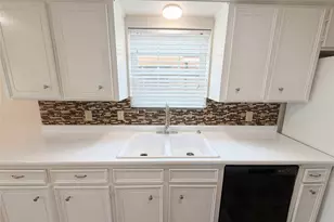 1902 New Orleans St, Deer Park, TX 77536 - Photo 13