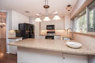 9107 Wallingham Ct, Spring, TX 77379 - Photo 11