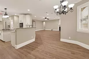 4303 Monarch Dr, Sugar Land, TX 77479 - Photo 13