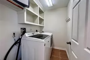 14214 Ayers Rock Rd, Sugar Land, TX 77498 - Photo 9