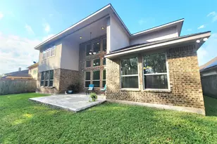 5822 Crawford Hill Ln, Sugar Land, TX 77479 - Photo 11