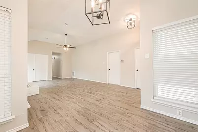 9247 Autumnsong Drive, Houston, TX 77064 - Photo 15