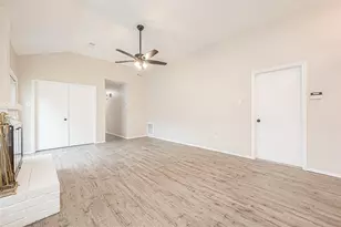 9247 Autumnsong Dr, Houston, TX 77064 - Photo 9