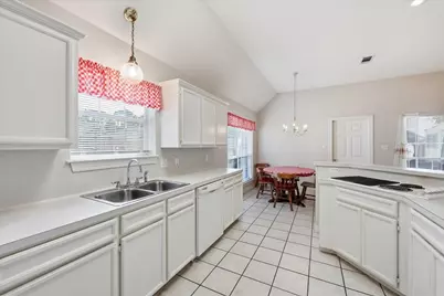 2831 Meadowbrook Lane, Port Neches, TX 77651 - Photo 19