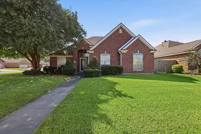 2831 Meadowbrook Lane, Port Neches, TX 77651 - Photo 3
