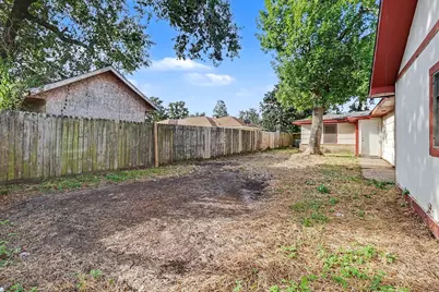 901 Westmont Drive, Houston, TX 77015 - Photo 27