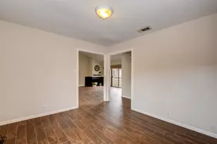 2829 Timmons Ln, Houston, TX 77027 - Photo 13