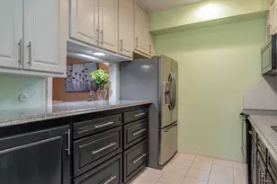 2228 S Piney Point Rd, Houston, TX 77063 - Photo 5