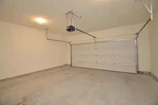 8627 Vacek Xing Wy, Richmond, TX 77469 - Photo 11