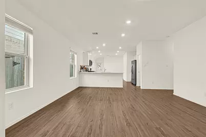 2010 Ballesteros Street, Crosby, TX 77532 - Photo 3