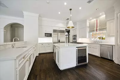134 Park Laureate Drive, Houston, TX 77024 - Photo 13