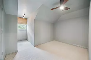 134 Park Laureate Dr, Houston, TX 77024 - Photo 35
