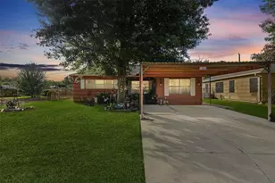 1404 Hemlock Dr, Pasadena, TX 77502 - Photo 3