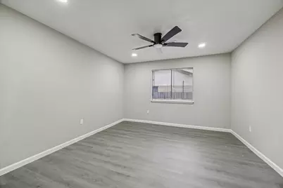 4934 Deerwood Circle, Baytown, TX 77521 - Photo 9