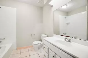 5127 Royal Pkwy, Friendswood, TX 77546 - Photo 19
