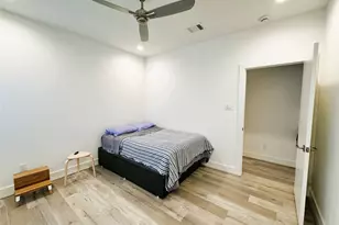 805 Dorothy St, Houston, TX 77007 - Photo 17