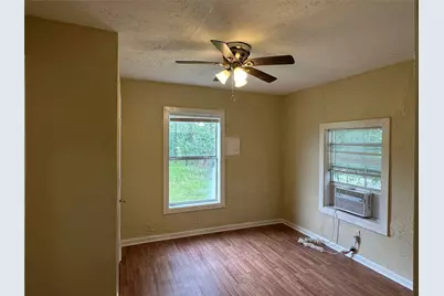 626 W 7th Street, Freeport, TX 77541 - Photo 7